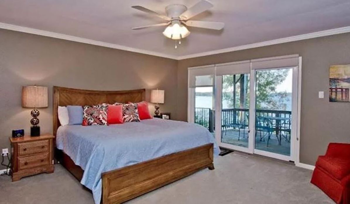 Photo of Bedroom in Lake Hamilton