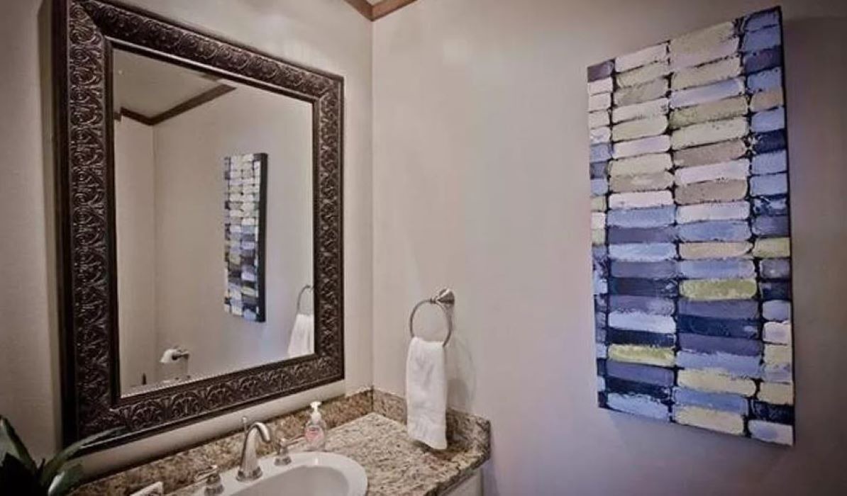 Photo of Bathroom in Lake Hamilton
