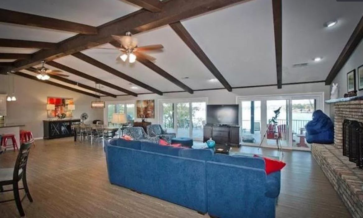 Photo of Livingroom in Lake Hamilton
