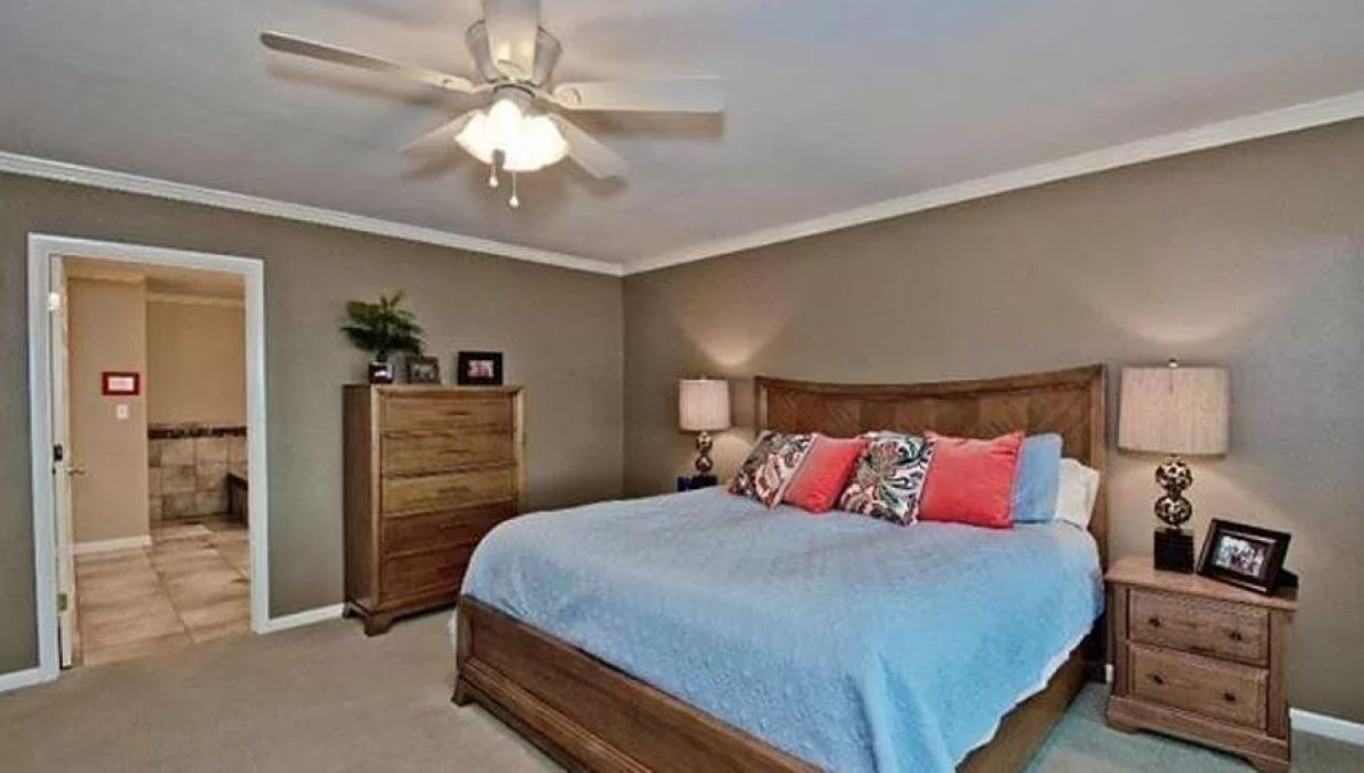 Photo of Bedroom in Lake Hamilton