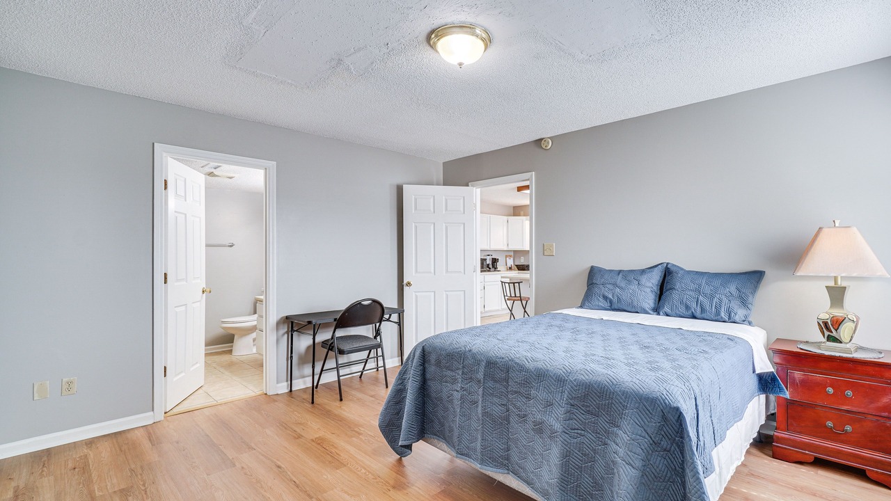 Photo of Bedroom in Ashley Oaks