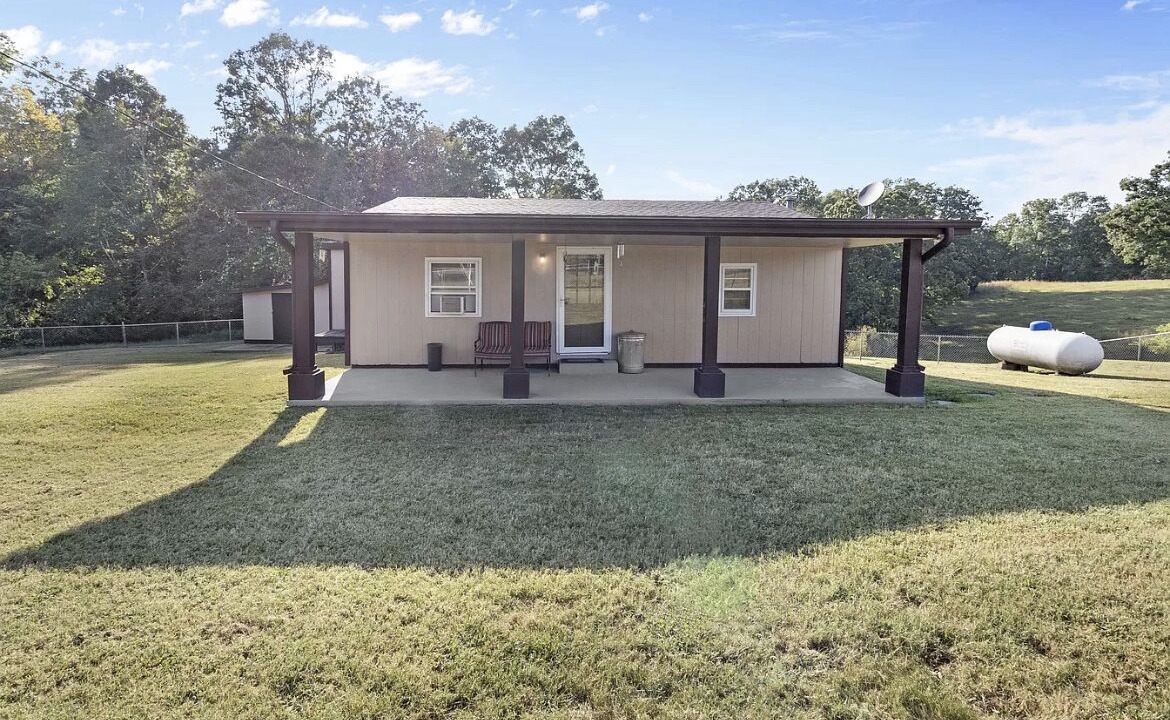 Photo of Outdoor in Dickson