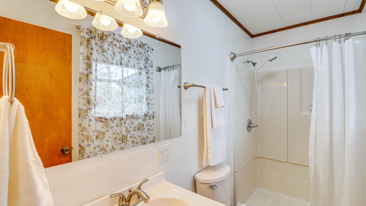 Photo of Bathroom in Alco