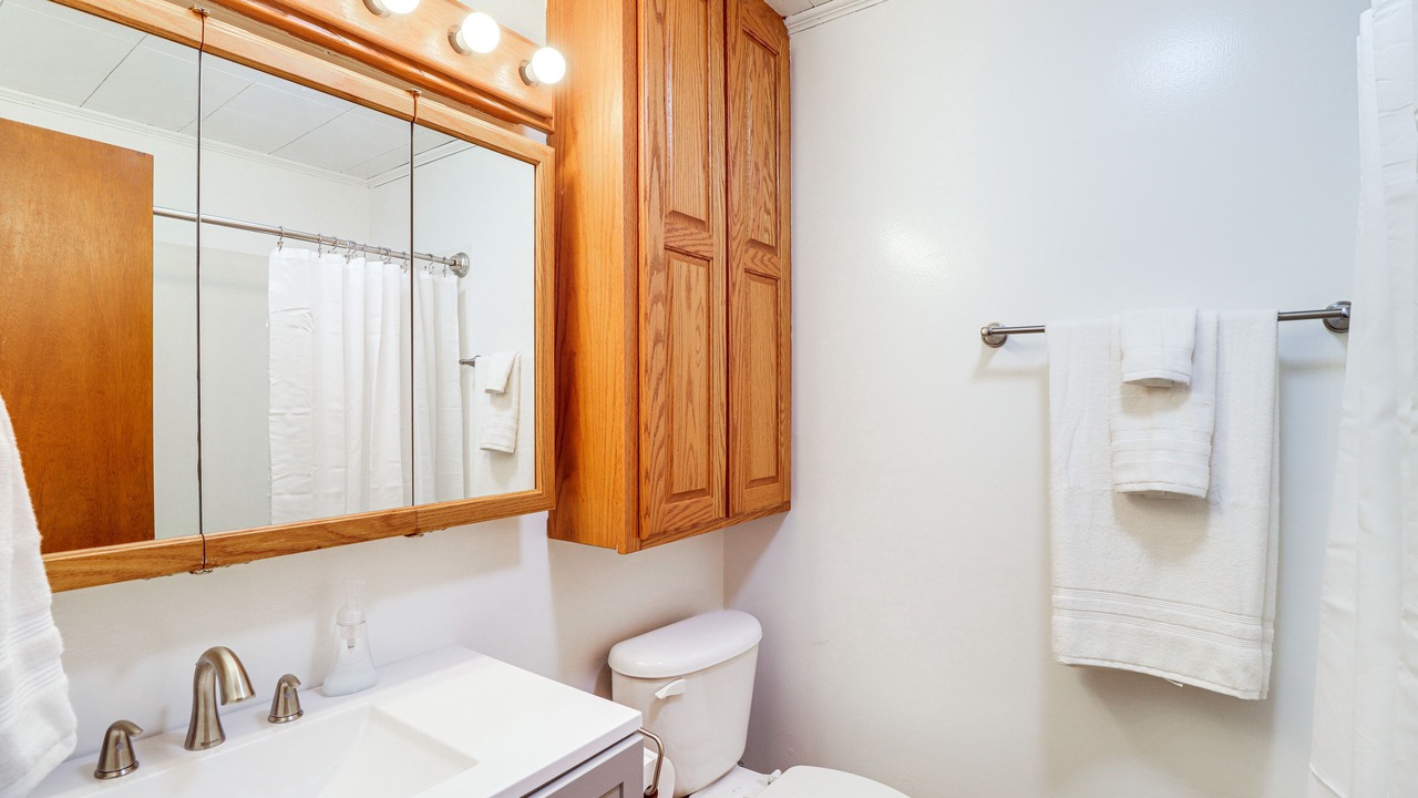 Photo of Bathroom in Alco