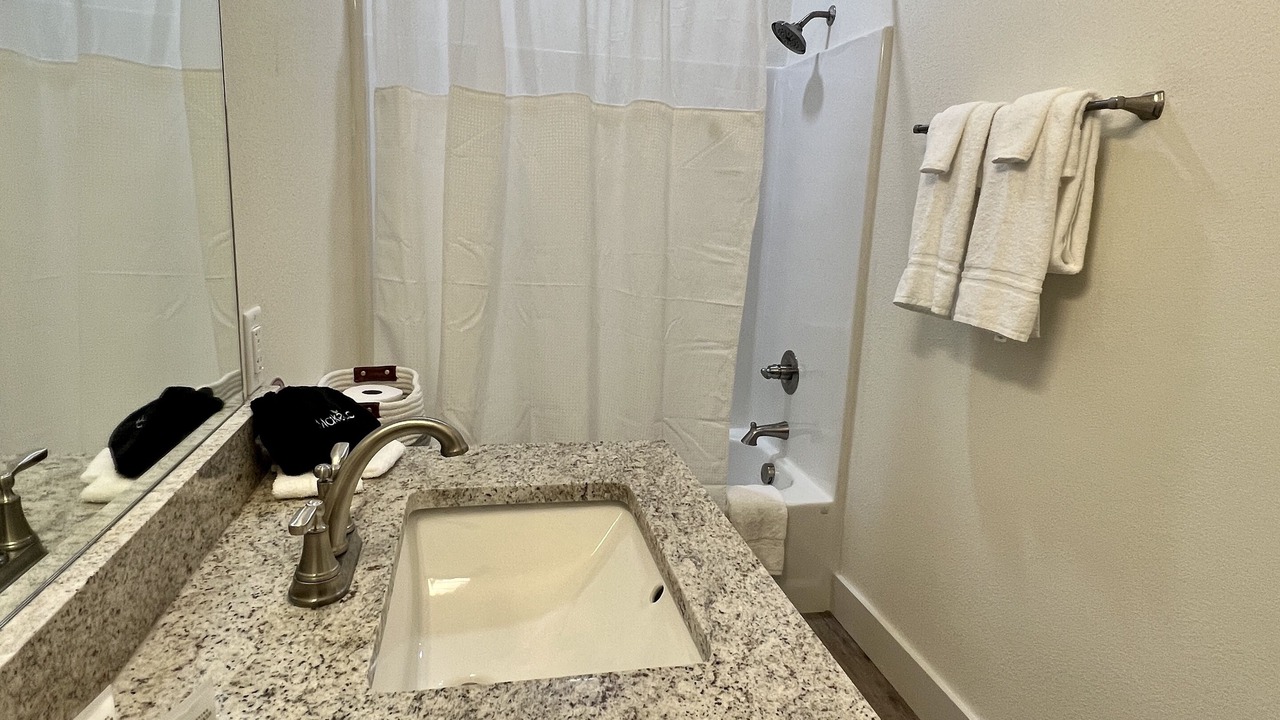 Photo of Bathroom in Glenwood
