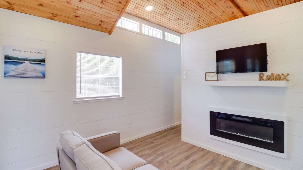 Photo of Livingroom in Tumbling Shoals