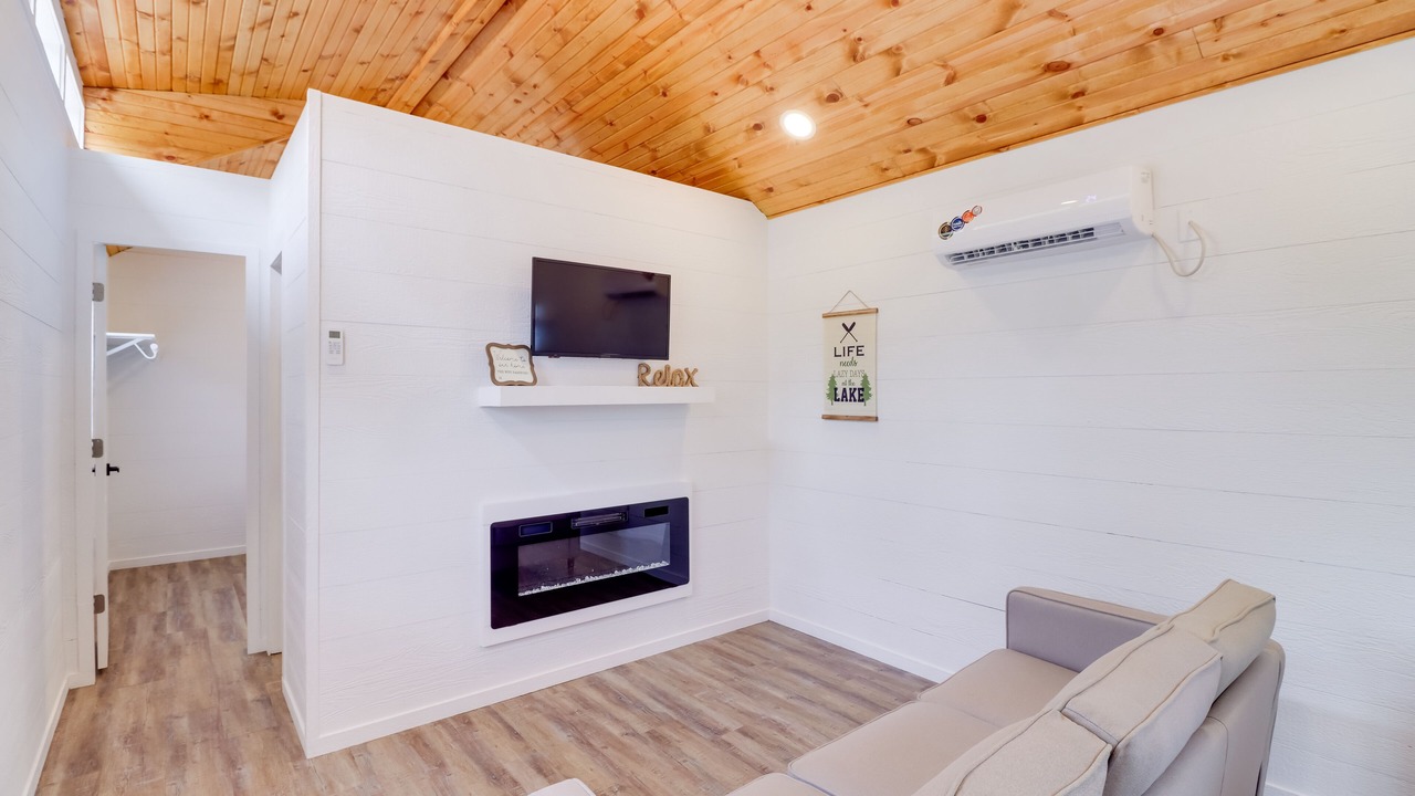 Photo of Livingroom in Tumbling Shoals
