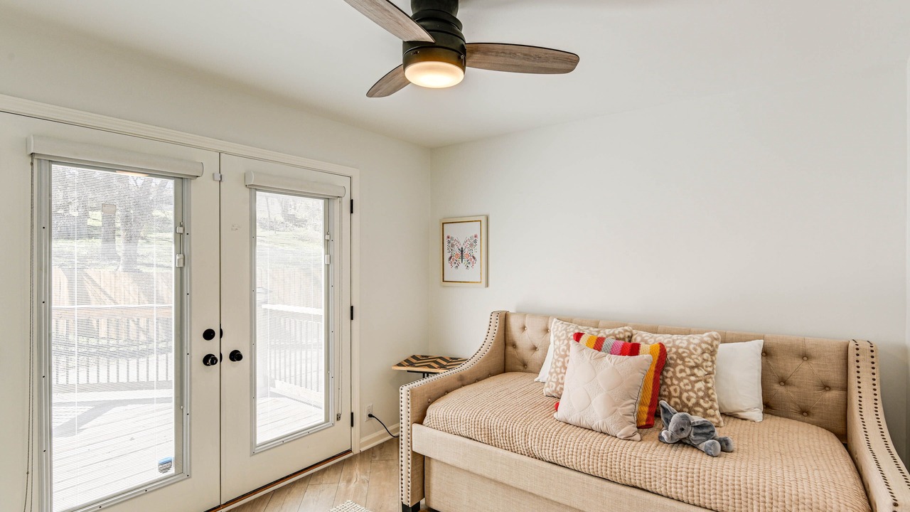Photo of Livingroom in Tulip Grove