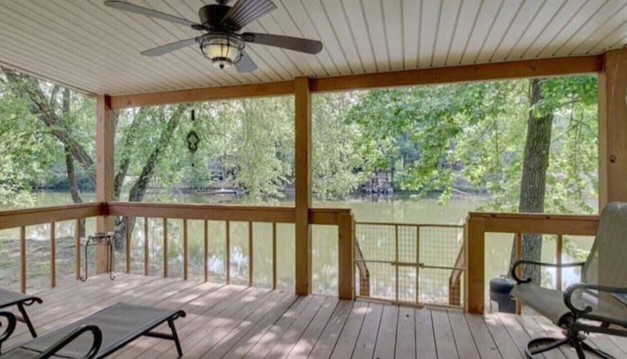 Photo of Patio Balcony in Jones Mills