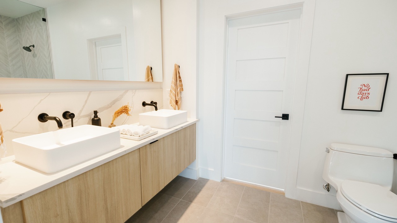 Photo of Bathroom in Cleveland Park