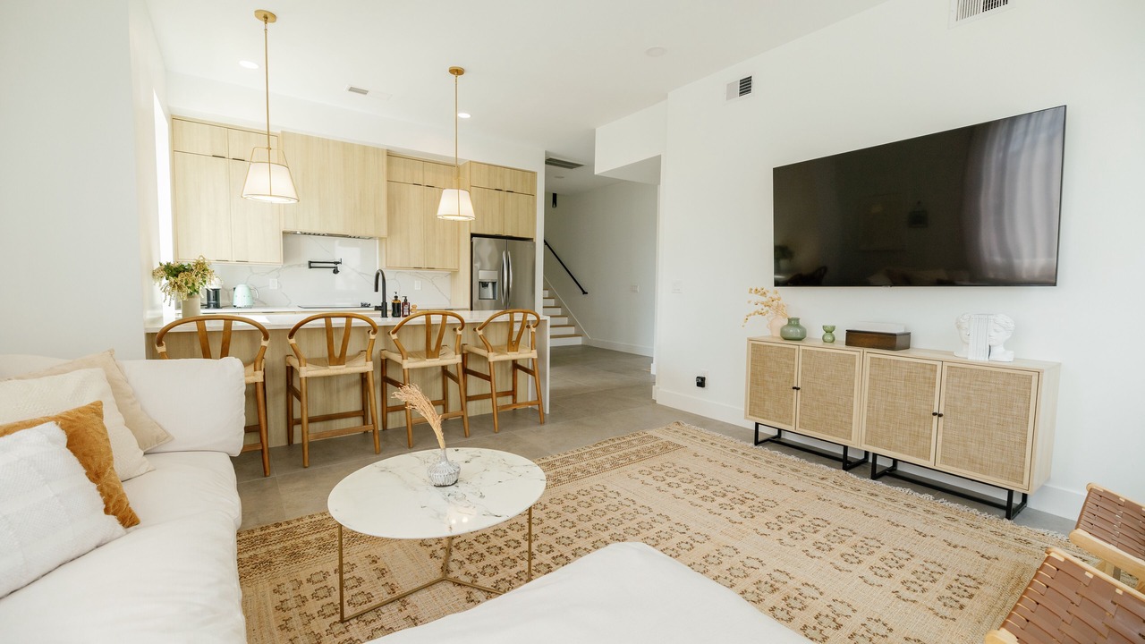 Photo of Livingroom in Cleveland Park