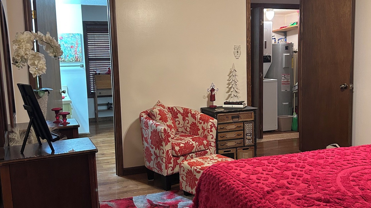 Photo of Bedroom in Hardy