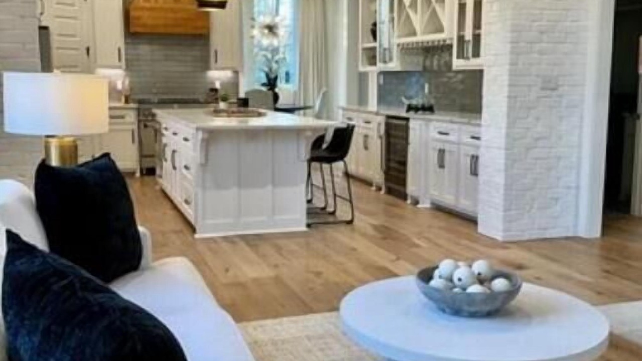 Photo of Livingroom in Highlands - Perkins