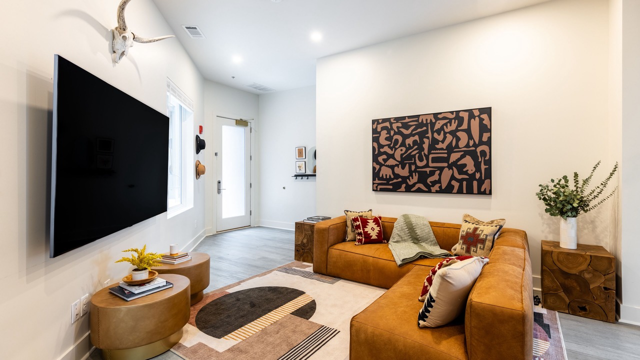 Photo of Bedroom in Five Points