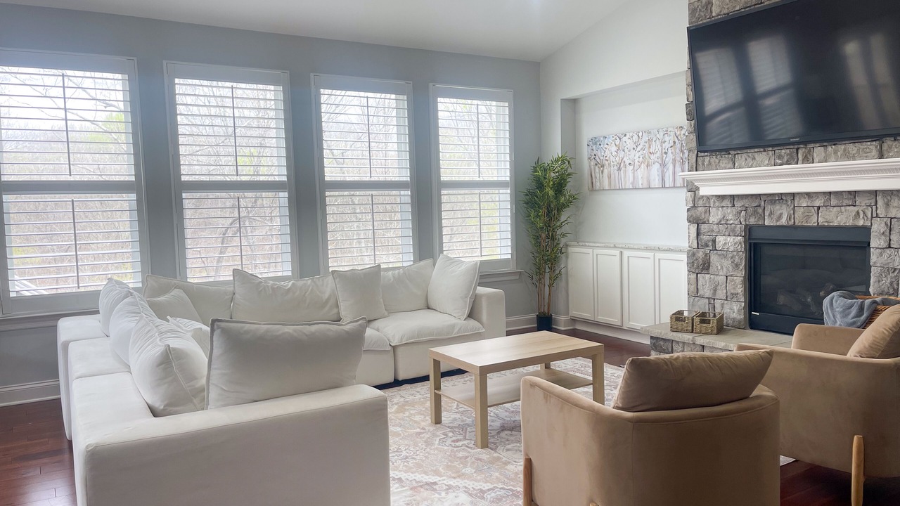 Photo of Livingroom in Fairview