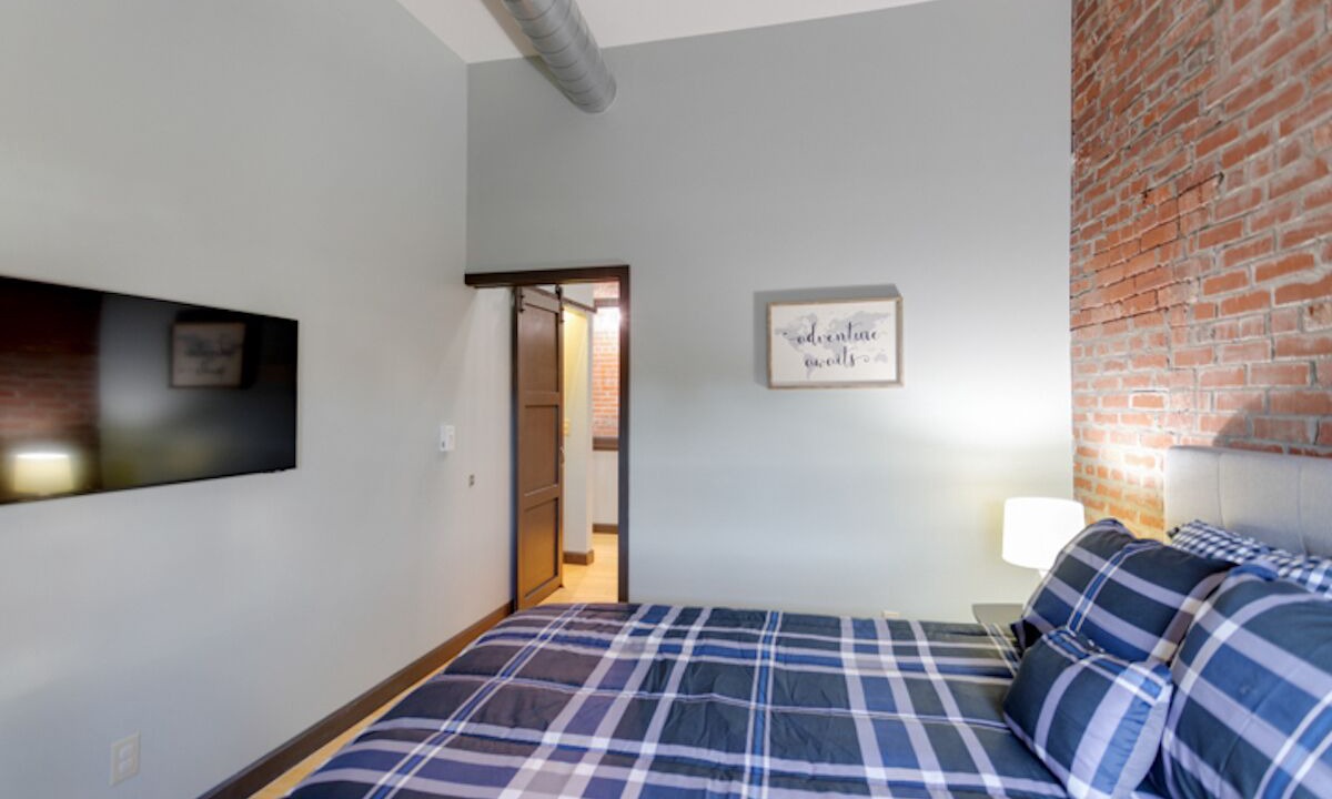 Photo of Bedroom in Evansville