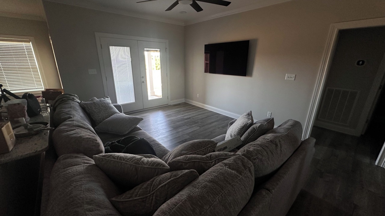 Photo of Livingroom in Drake