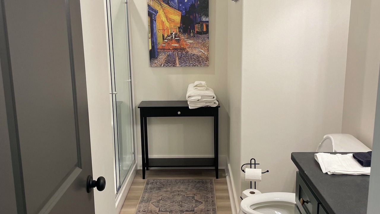 Photo of Bathroom in Heights