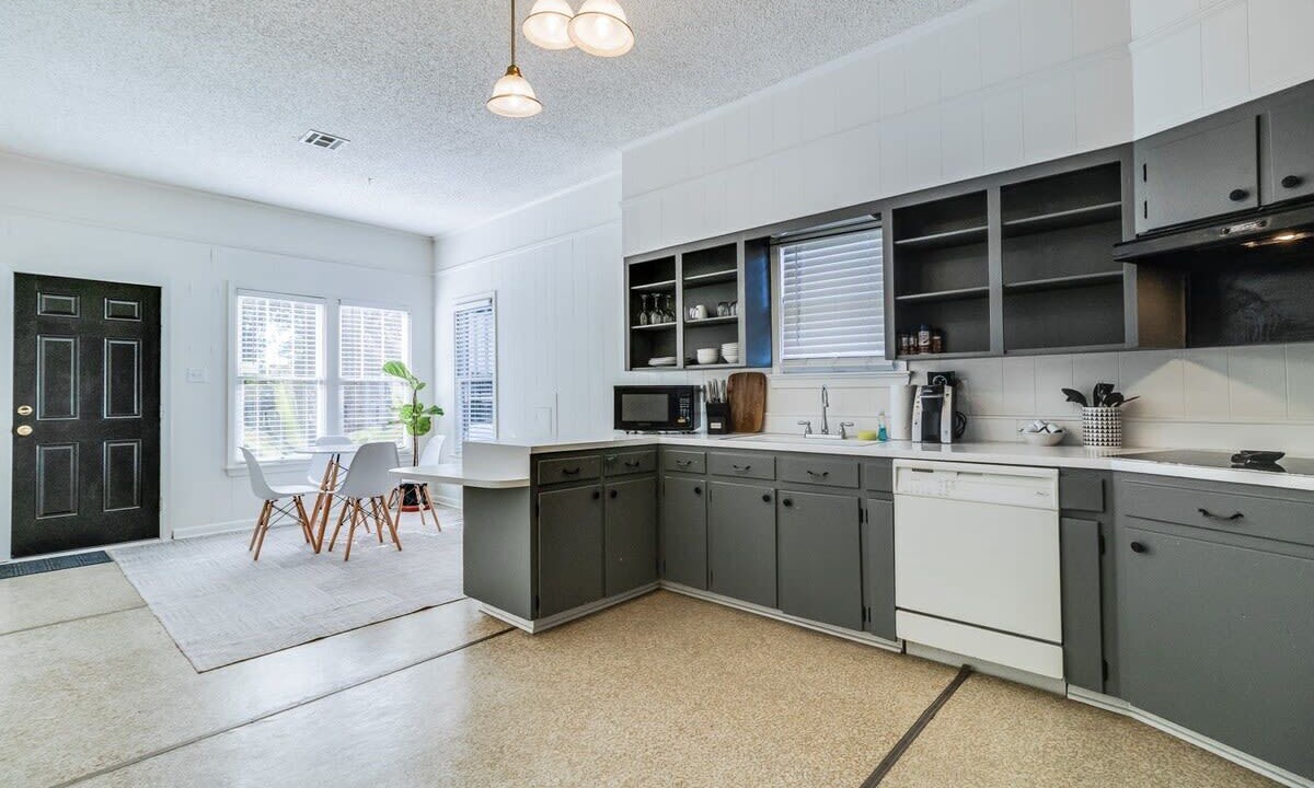 Photo of Kitchen in Freetown - Port Rico