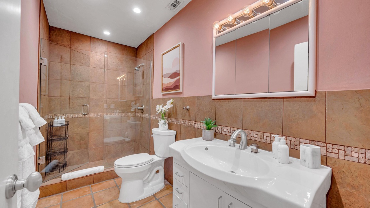 Photo of Bathroom in Coral Ridge