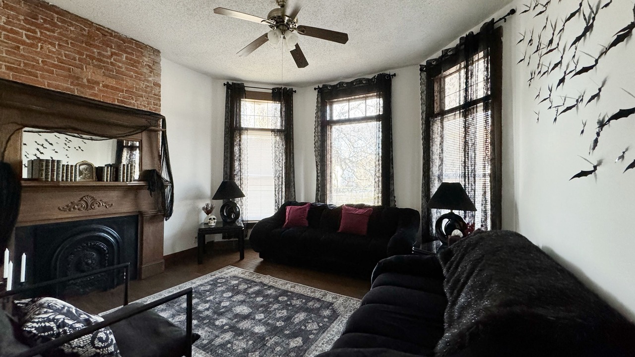 Photo of Livingroom in Evansville