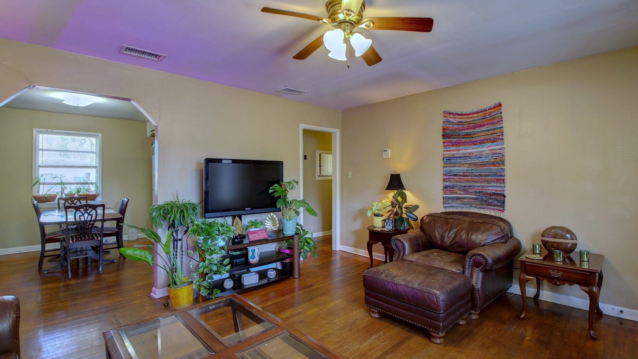 Photo of Livingroom in Little Rock