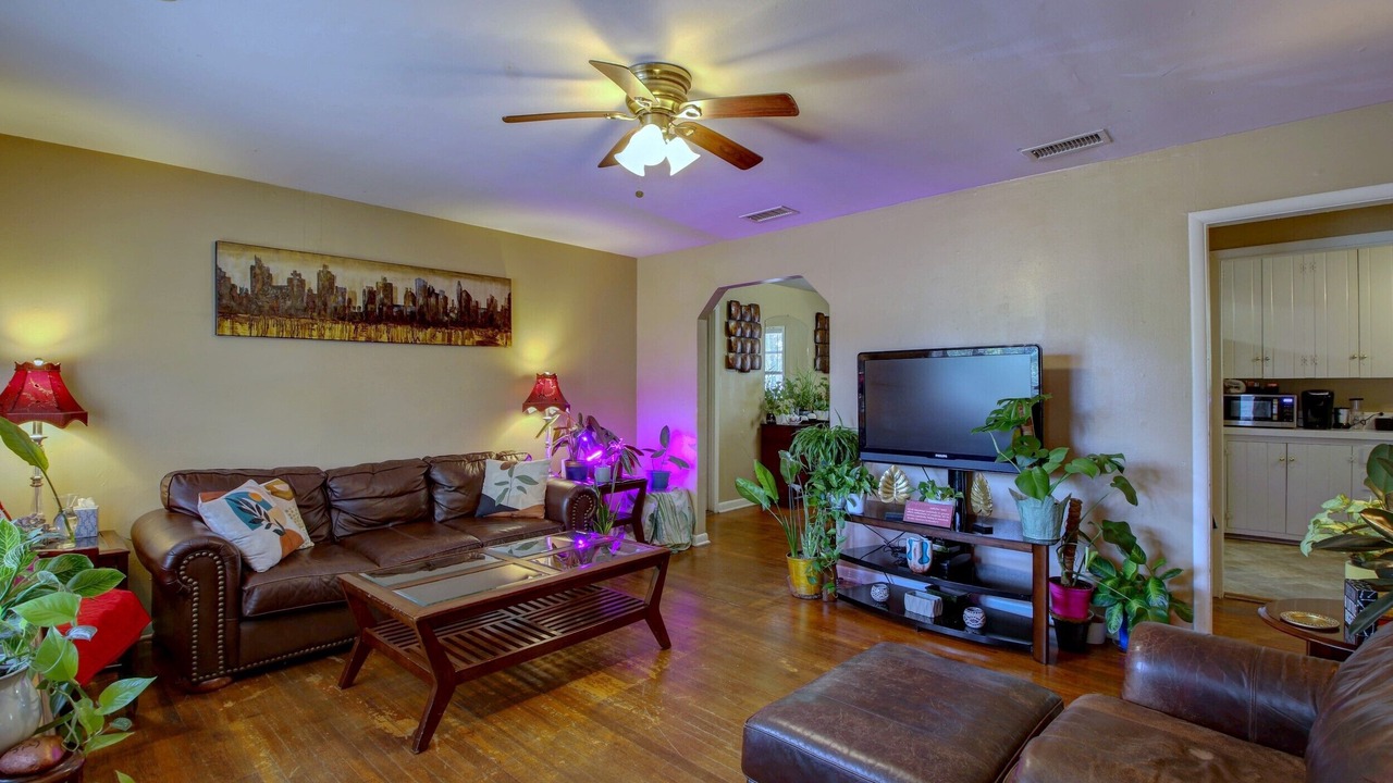 Photo of Livingroom in Little Rock