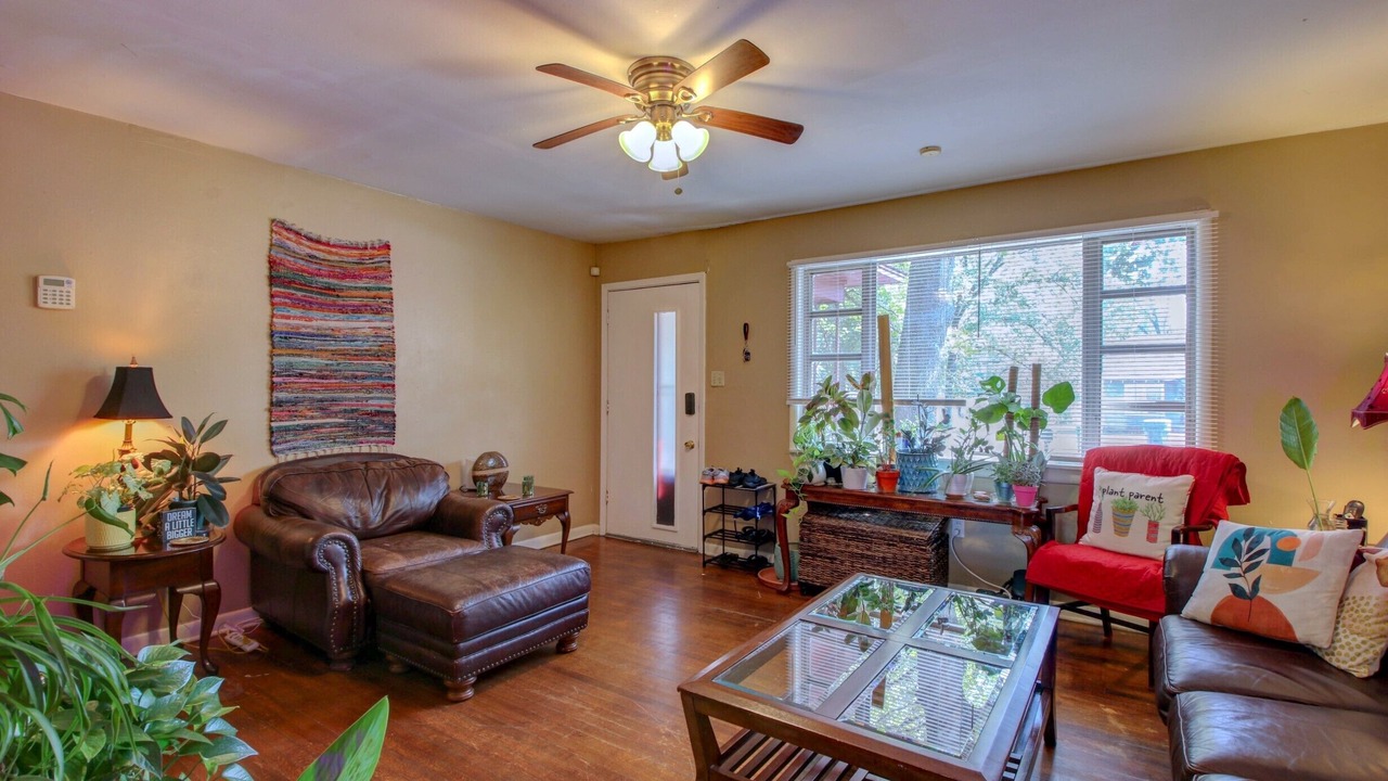 Photo of Livingroom in Little Rock