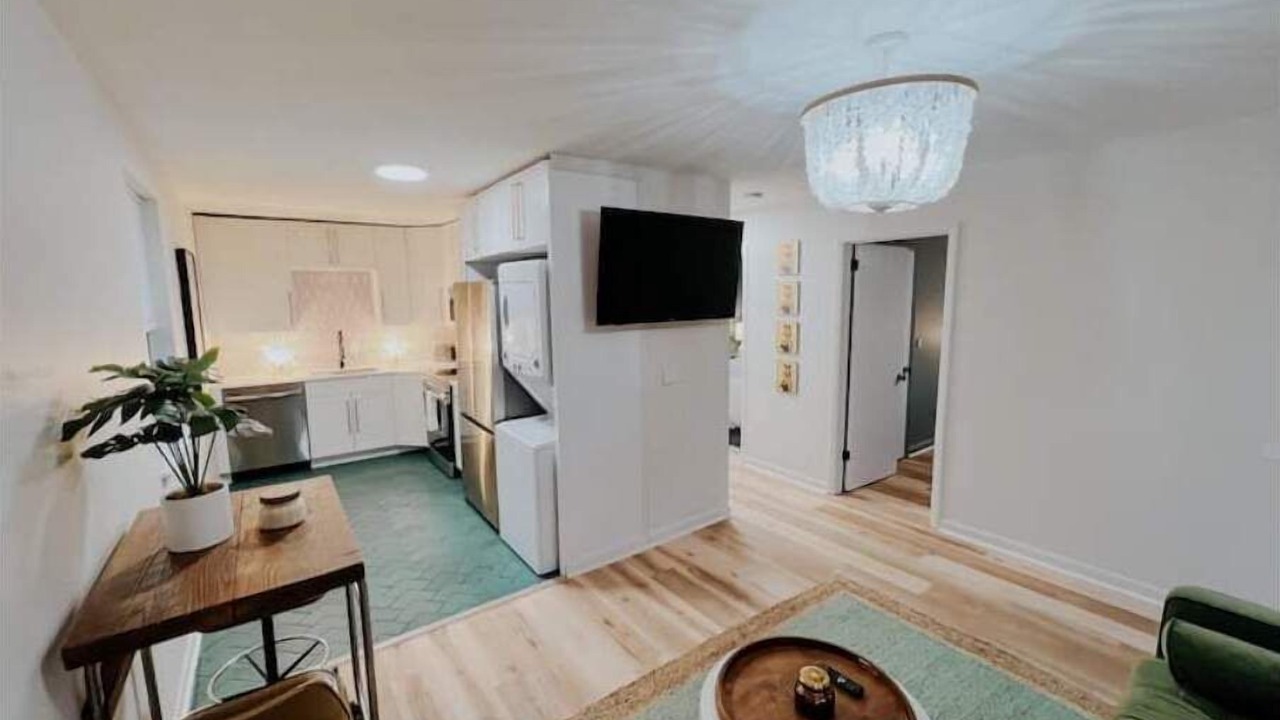 Photo of Livingroom in Lockeland Springs