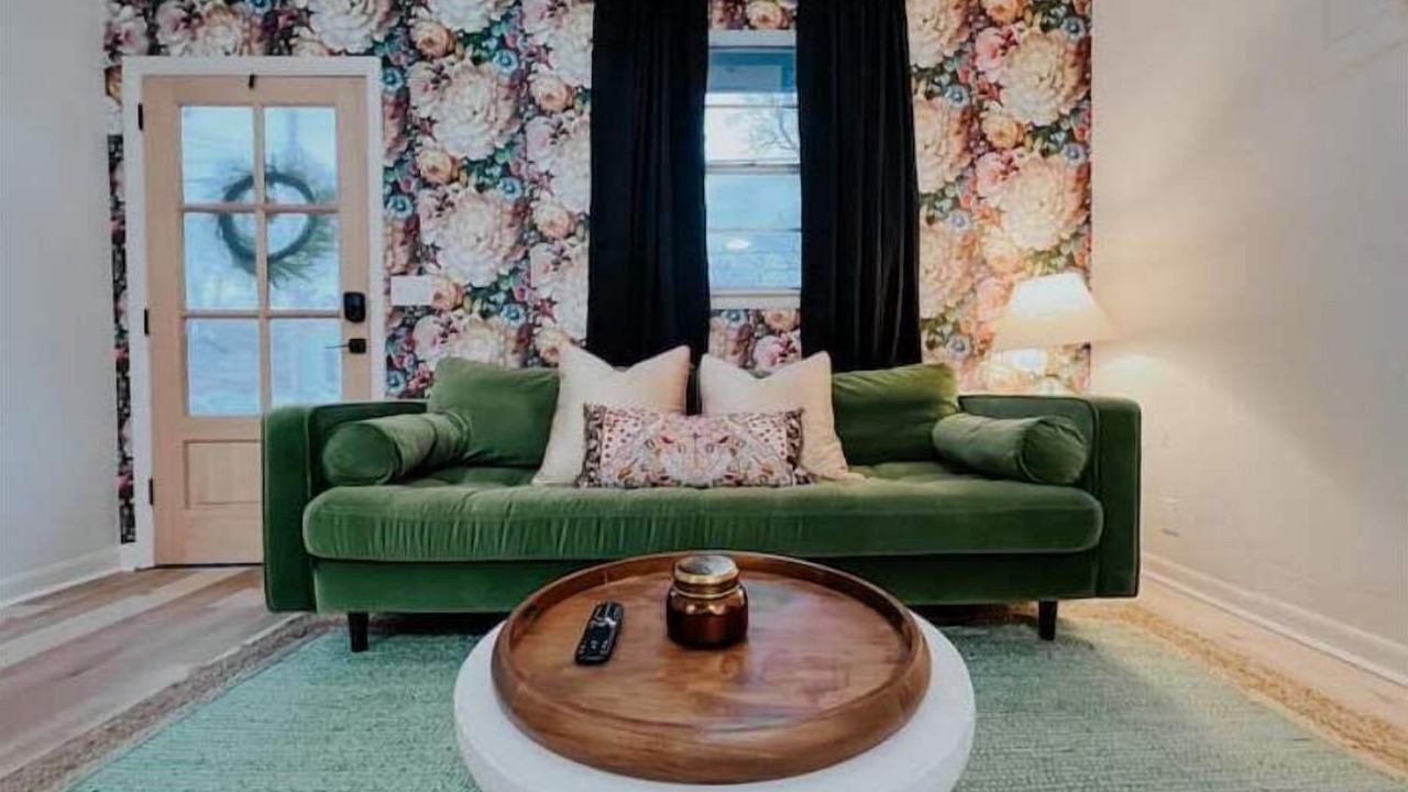 Photo of Livingroom in Lockeland Springs