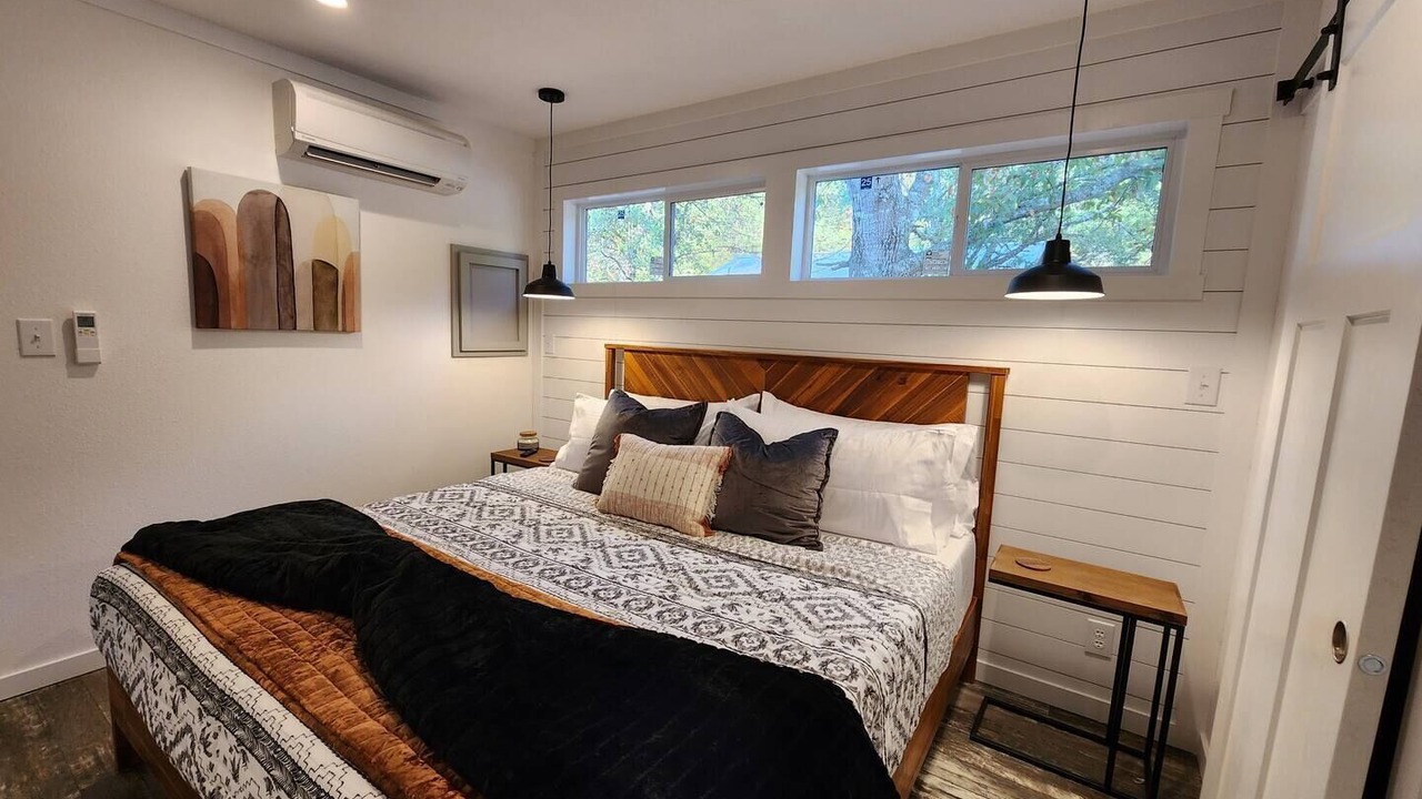 Photo of Bedroom in Piney