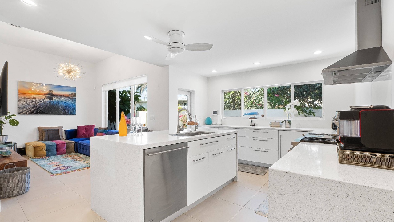 Photo of Kitchen in Lauderdale Beach