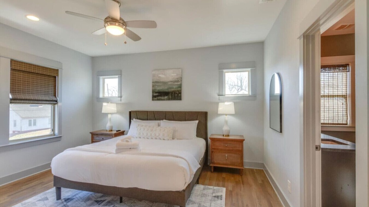 Photo of Bedroom in Cleveland Park