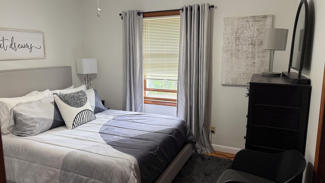 Photo of Bedroom in Dubuque