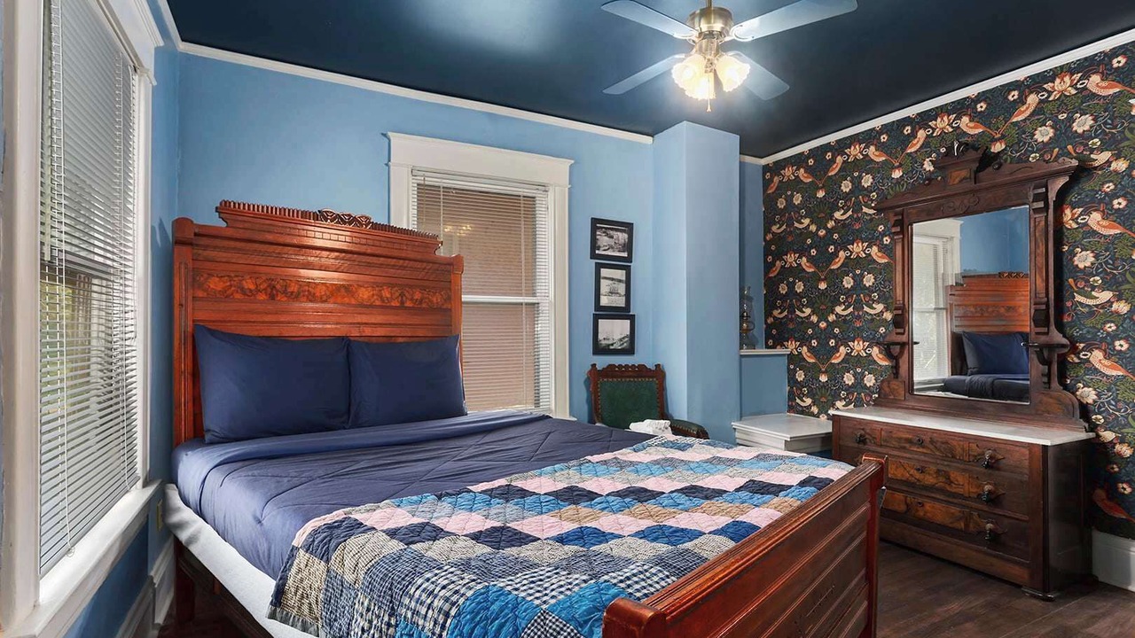 Photo of Bedroom in Northeast Kansas City