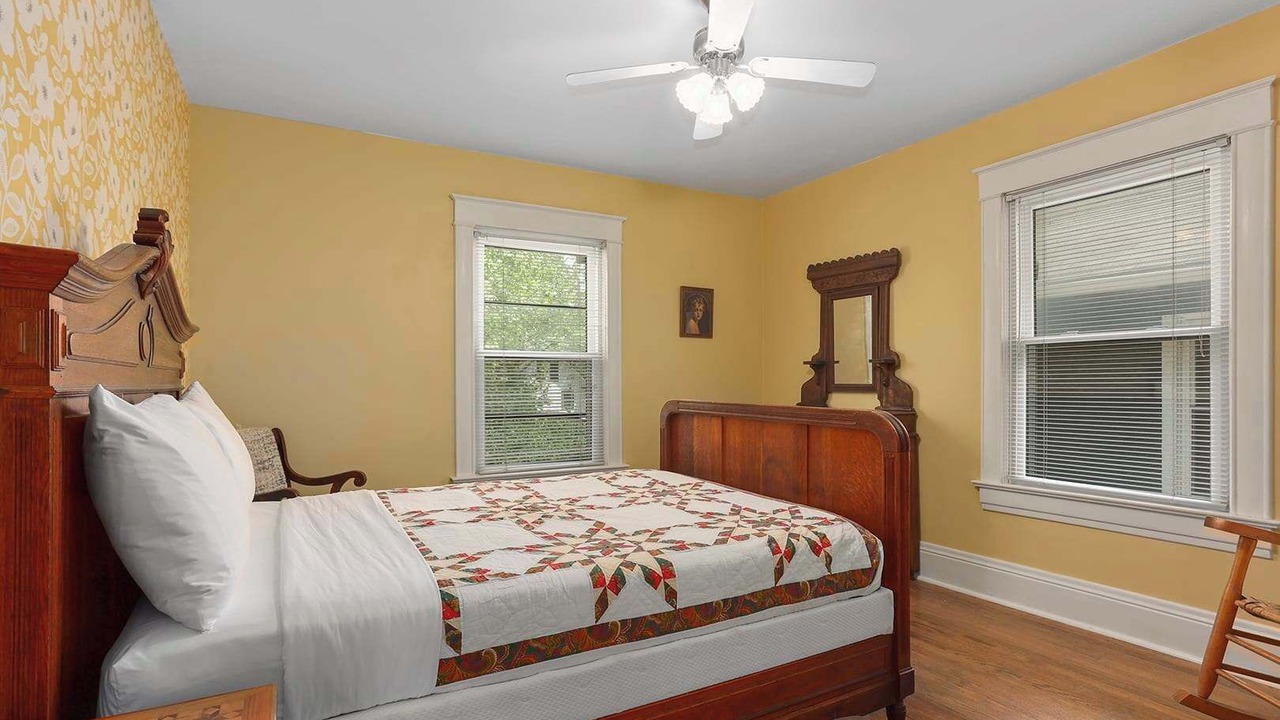 Photo of Bedroom in Northeast Kansas City