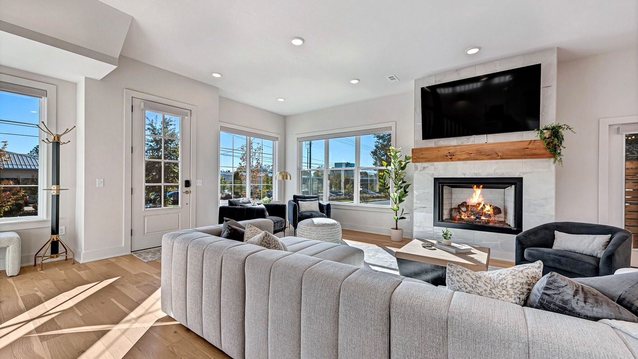 Photo of Livingroom in Downtown