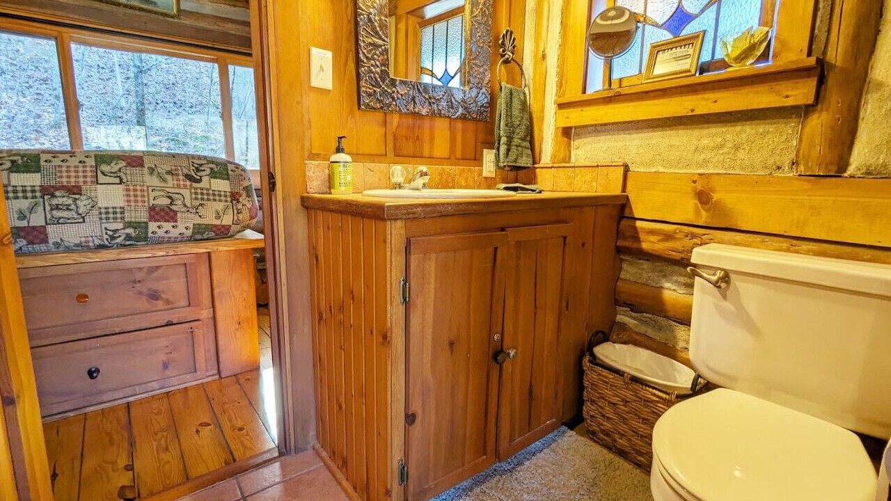 Photo of Bathroom in Eureka Springs
