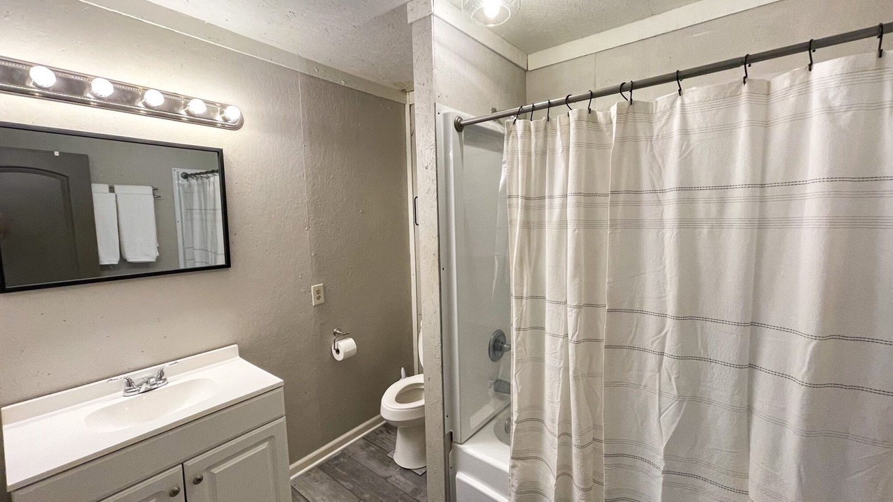 Photo of Bathroom in Union City
