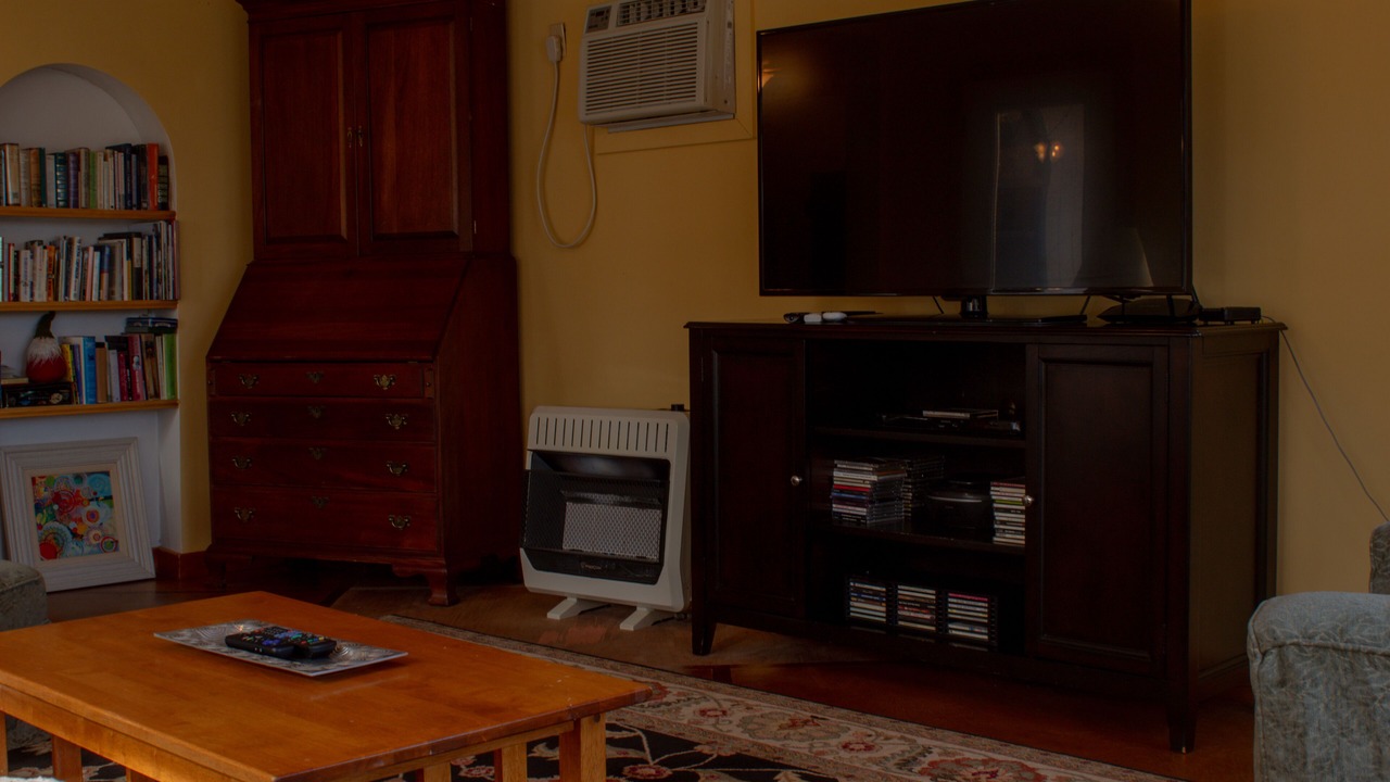 Photo of Livingroom in Shirley