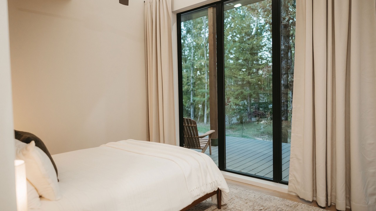 Photo of Bedroom in Garfield