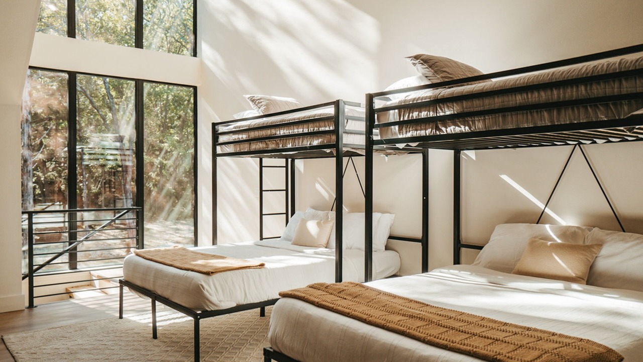 Photo of Bedroom in Garfield