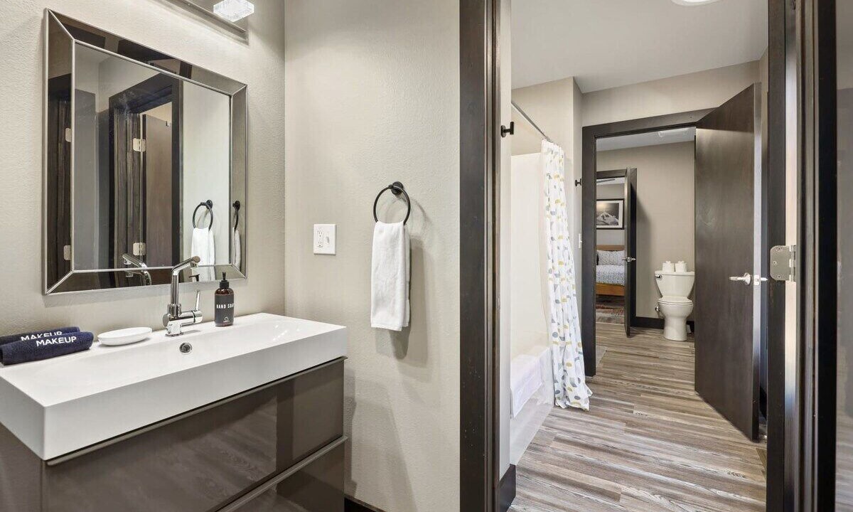 Photo of Bathroom in Sylvan Shores