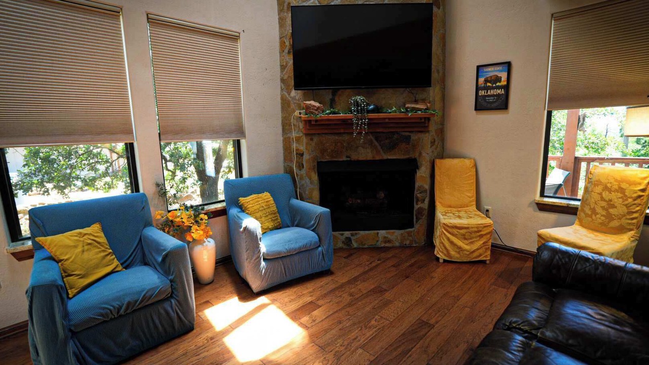 Photo of Livingroom in Medicine Park