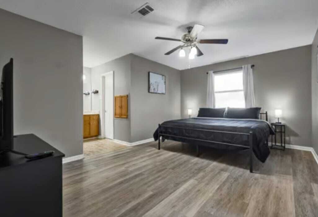 Photo of Bedroom in Conway