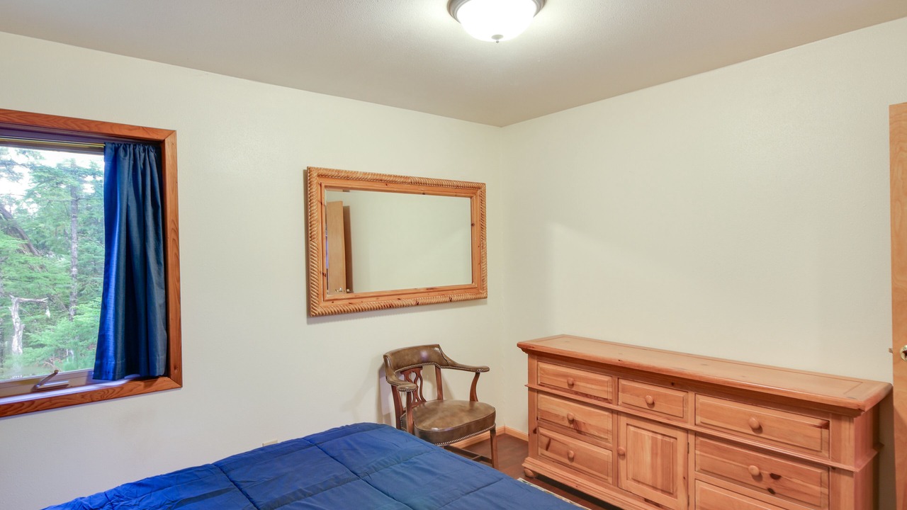 Photo of Bedroom in Coffman Cove