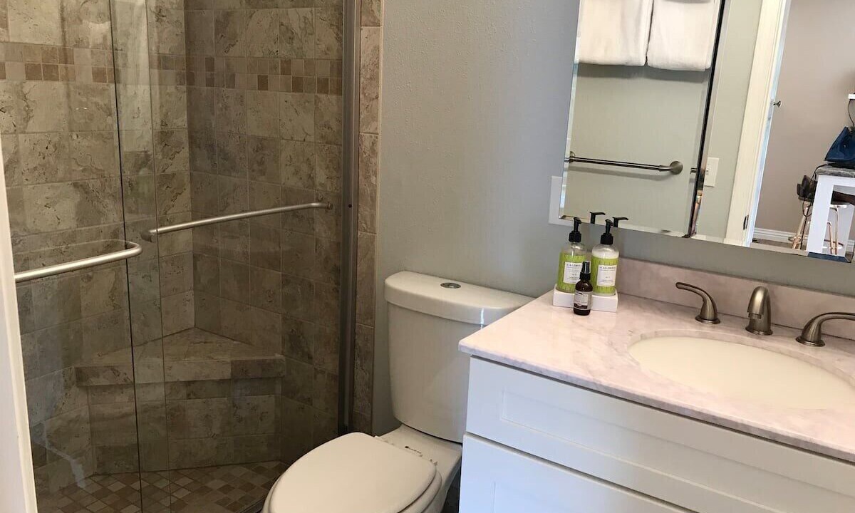 Photo of Bathroom in Holiday Island