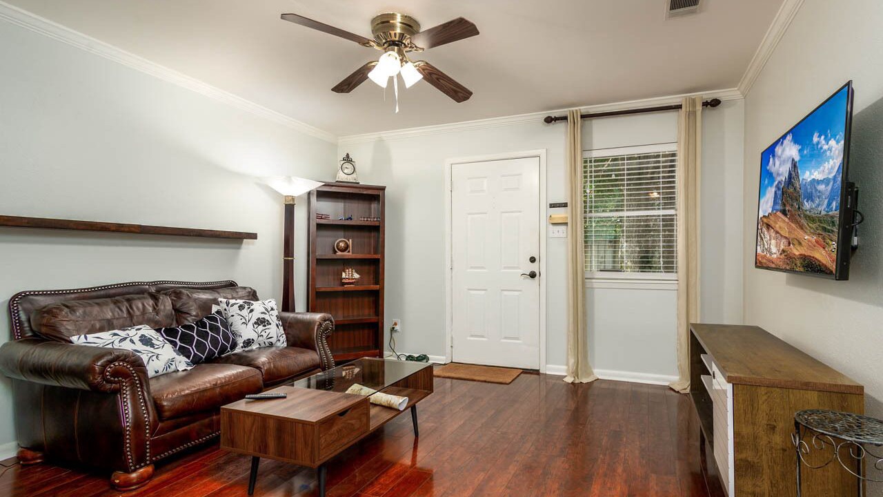 Photo of Livingroom in River Mountain