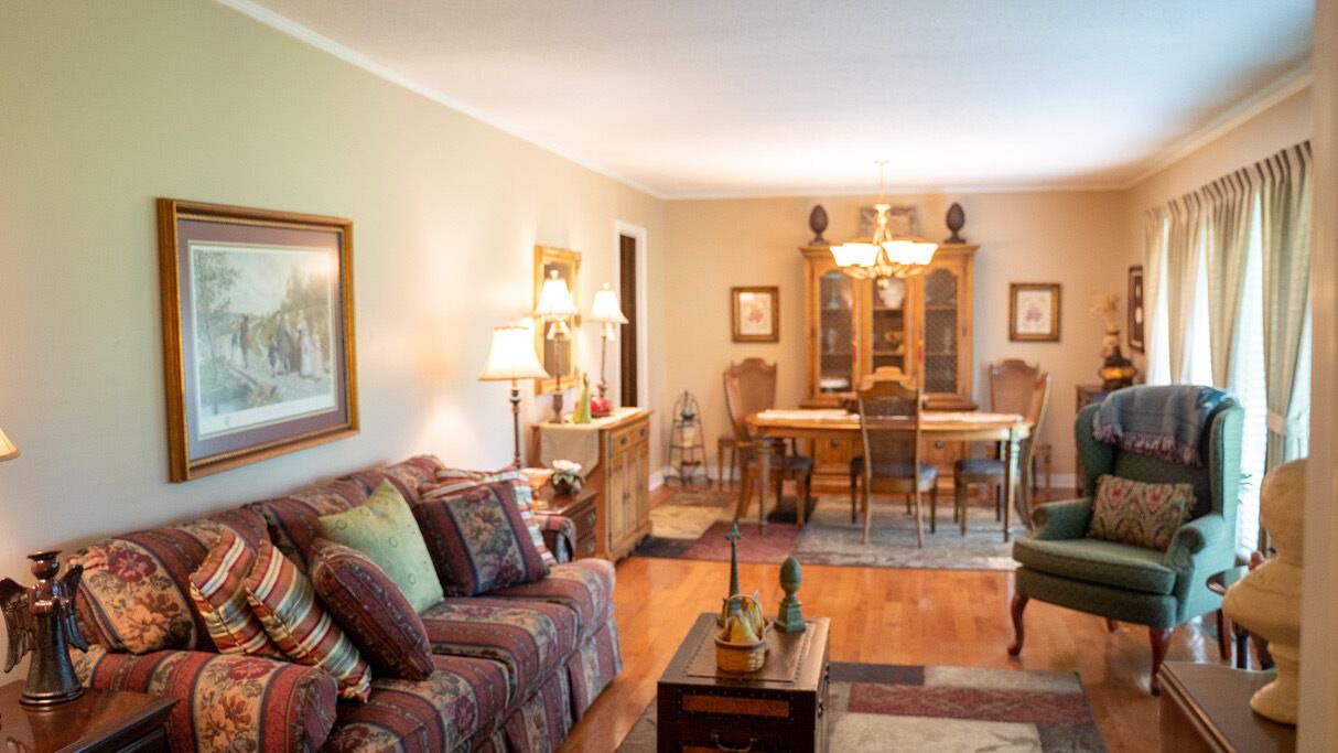 Photo of Livingroom in Corinth
