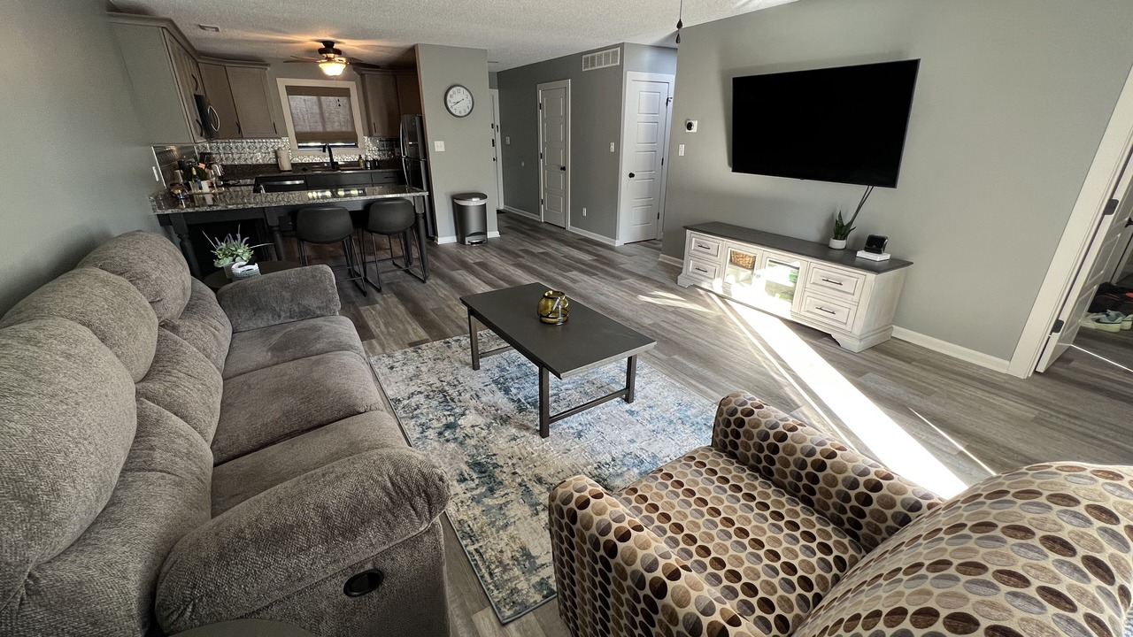 Photo of Livingroom in Monroe City